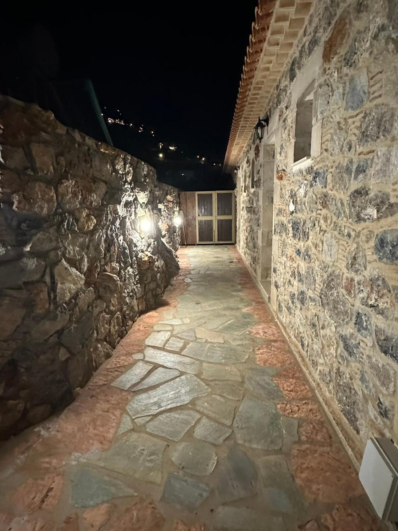 Lithino Rooms 칼라마타 외부 사진